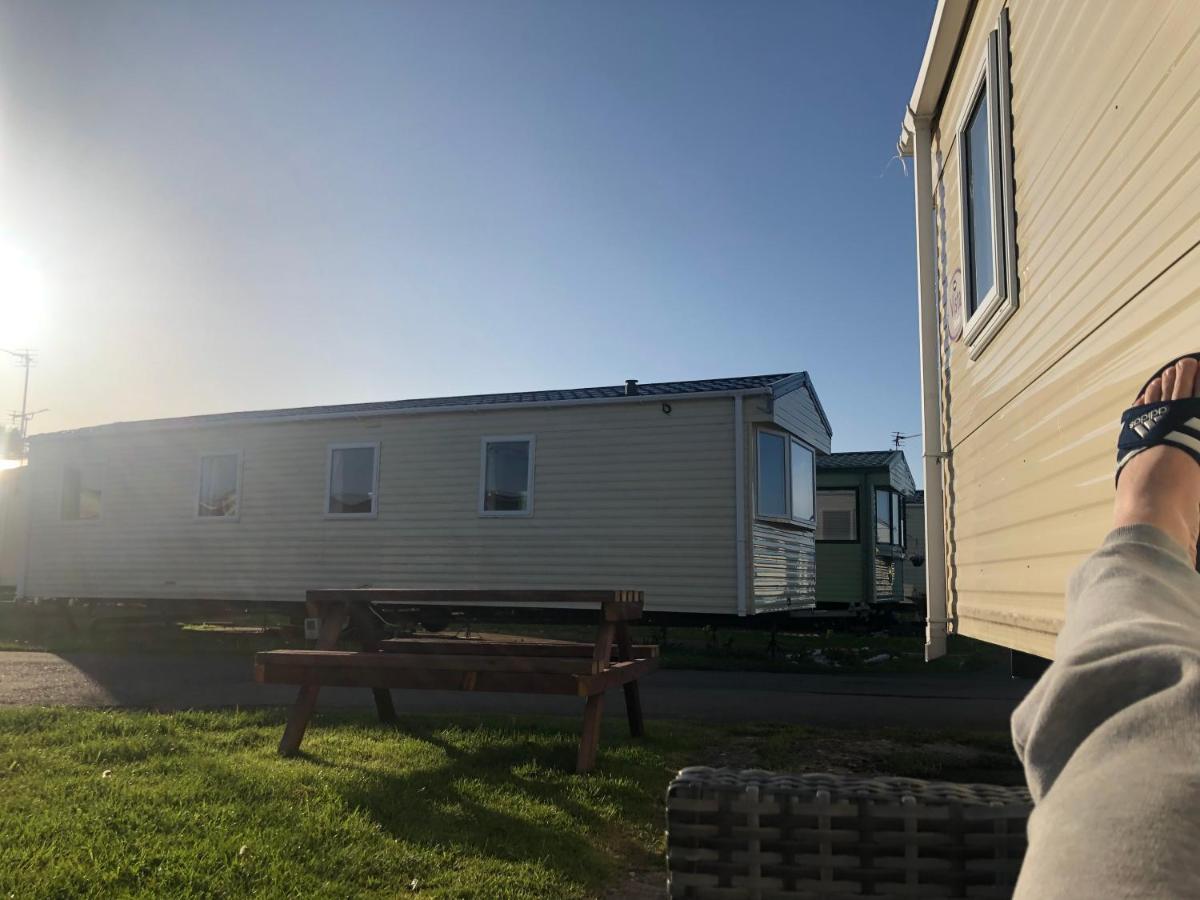 Towyn Six Berth En Suite Caravan Rhyl Exterior photo